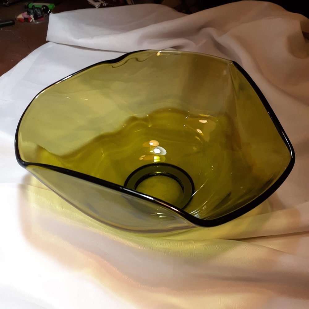 Mod Mid Century Avocado Green Bowl